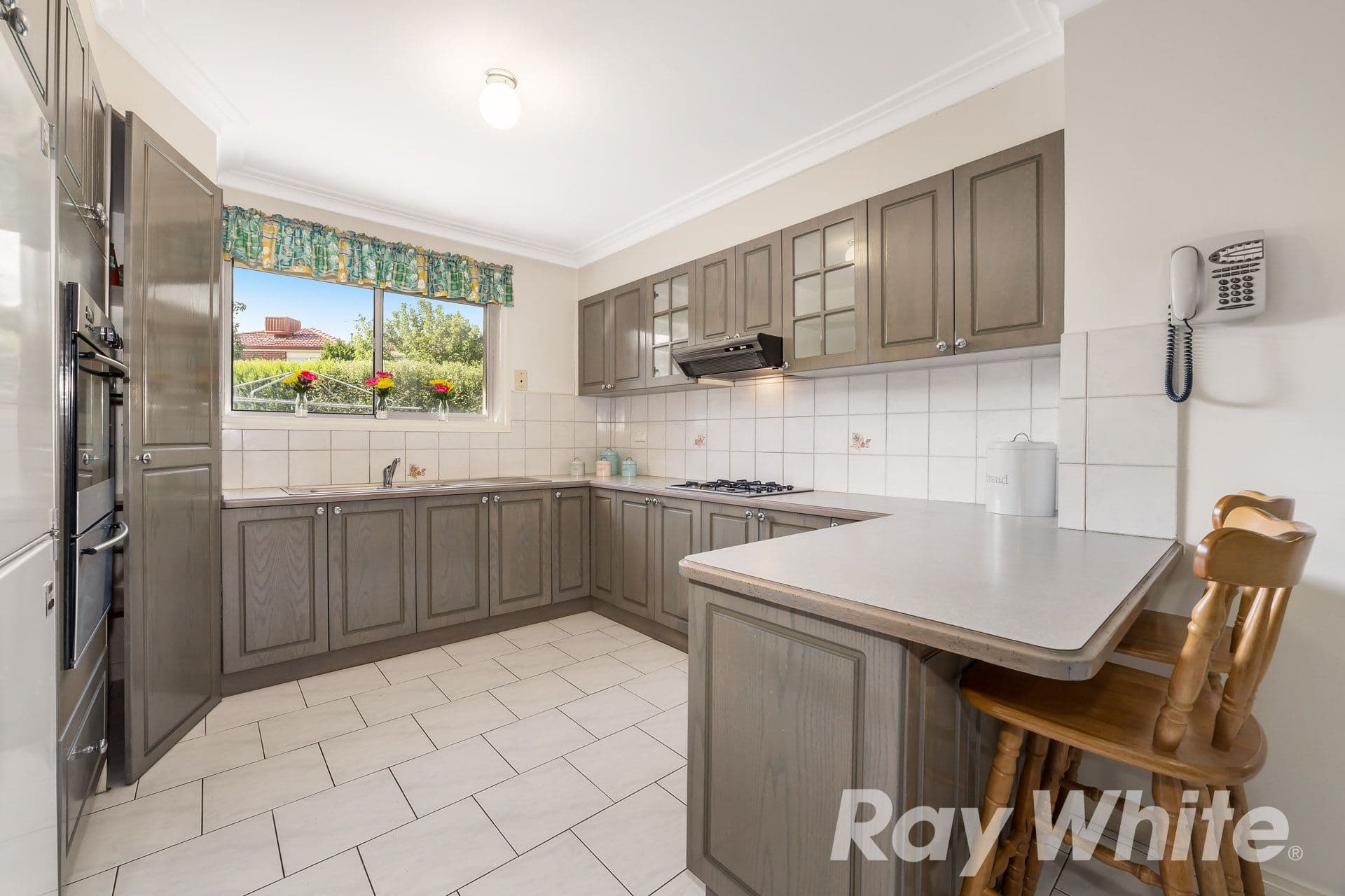 15 Valadero Court, Mill Park VIC 3082, Mill Park - Thumbnail 2