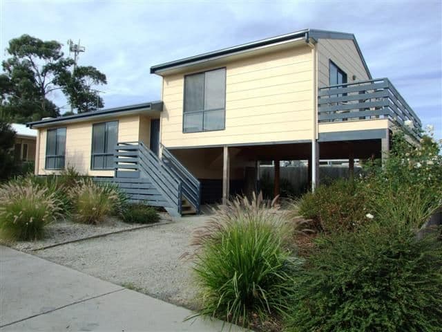 17 Douglas Road, COWES VIC 3922, Cowes - Image 1