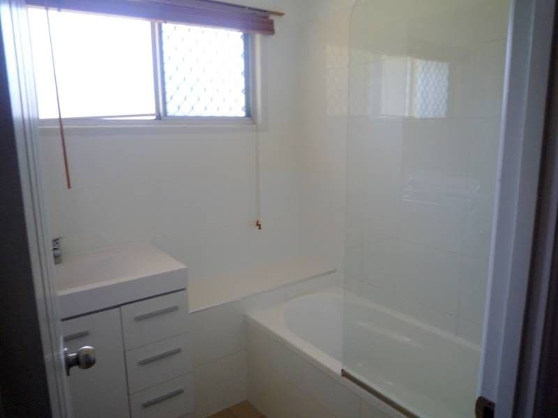 5 Kooyalee Street, DECEPTION BAY QLD 4508, Deception Bay - Thumbnail 4