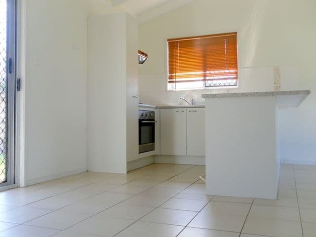 5 Kooyalee Street, DECEPTION BAY QLD 4508, Deception Bay - Thumbnail 8