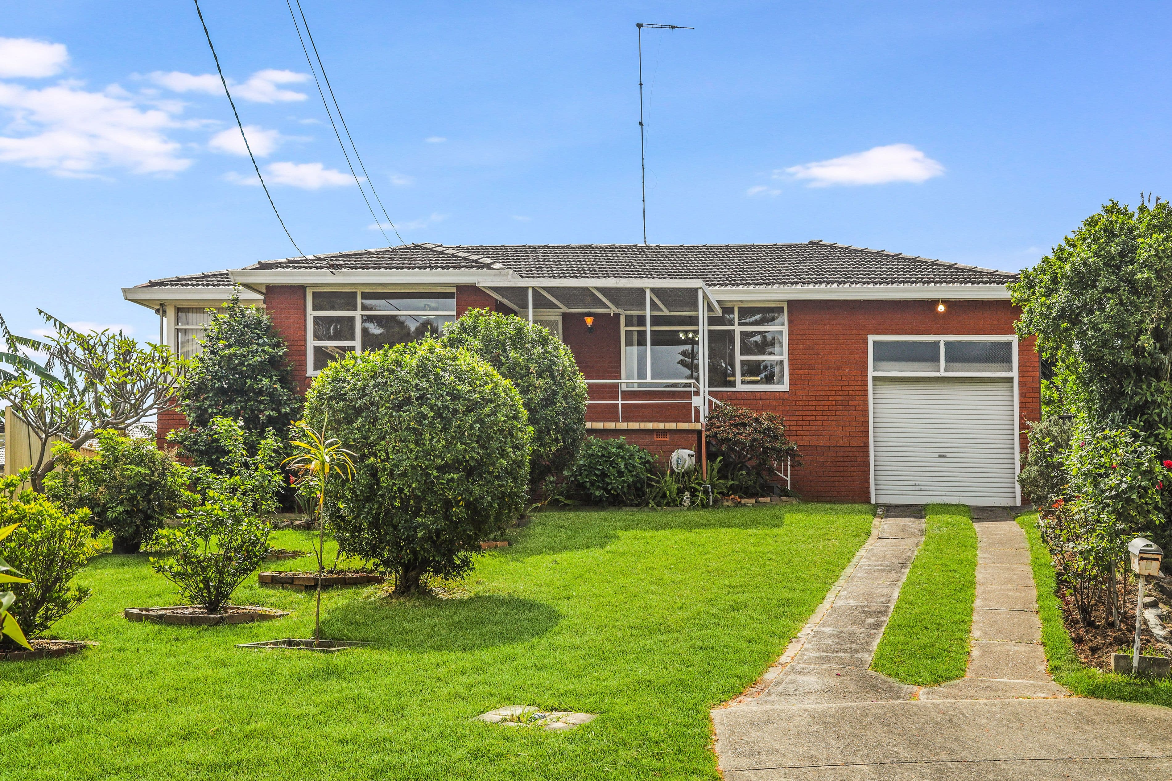 4 Barlow Place, Georges Hall NSW 2198, Georges Hall - Image 1