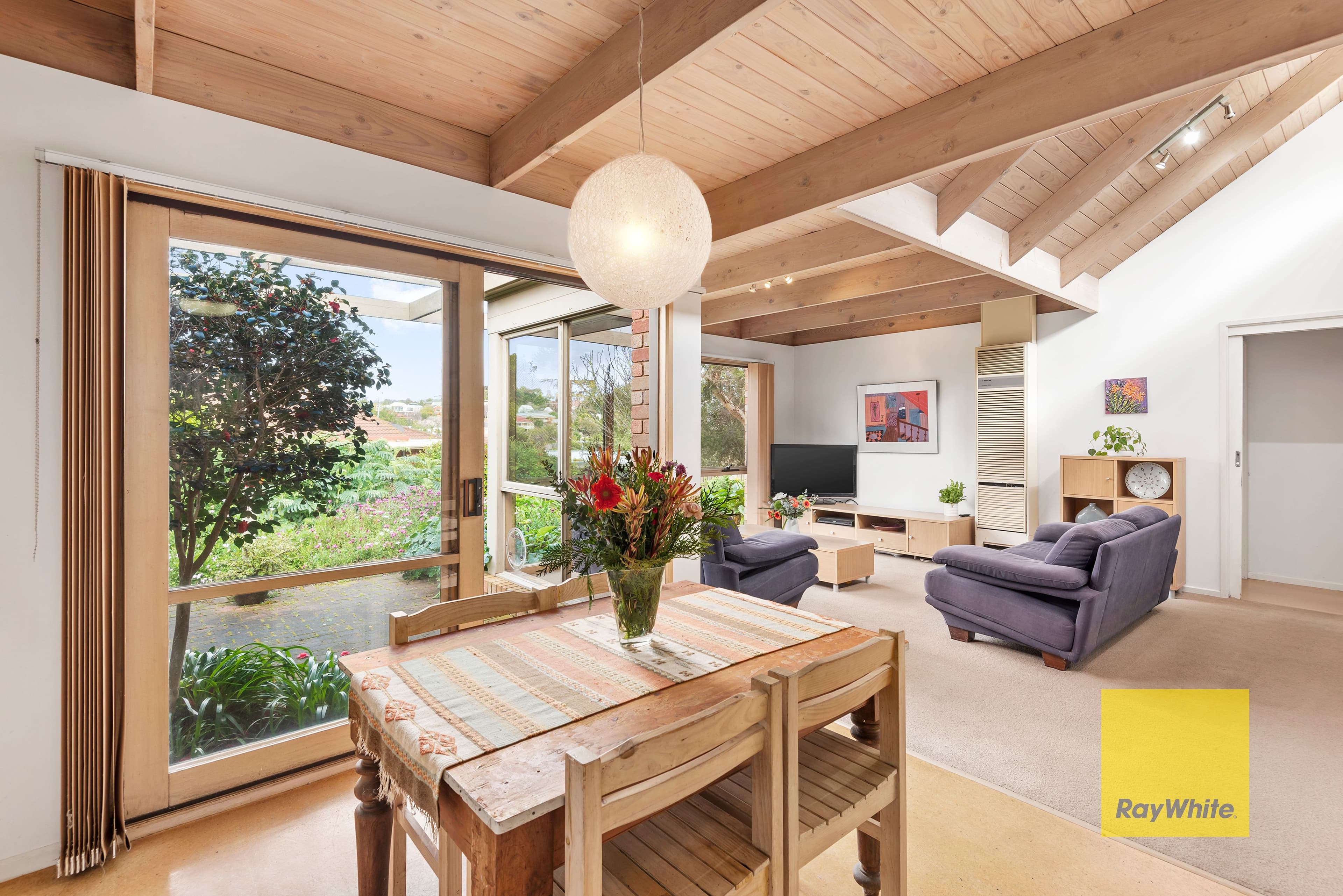 8 Triumph Court, Highton VIC 3216, Highton - Thumbnail 3