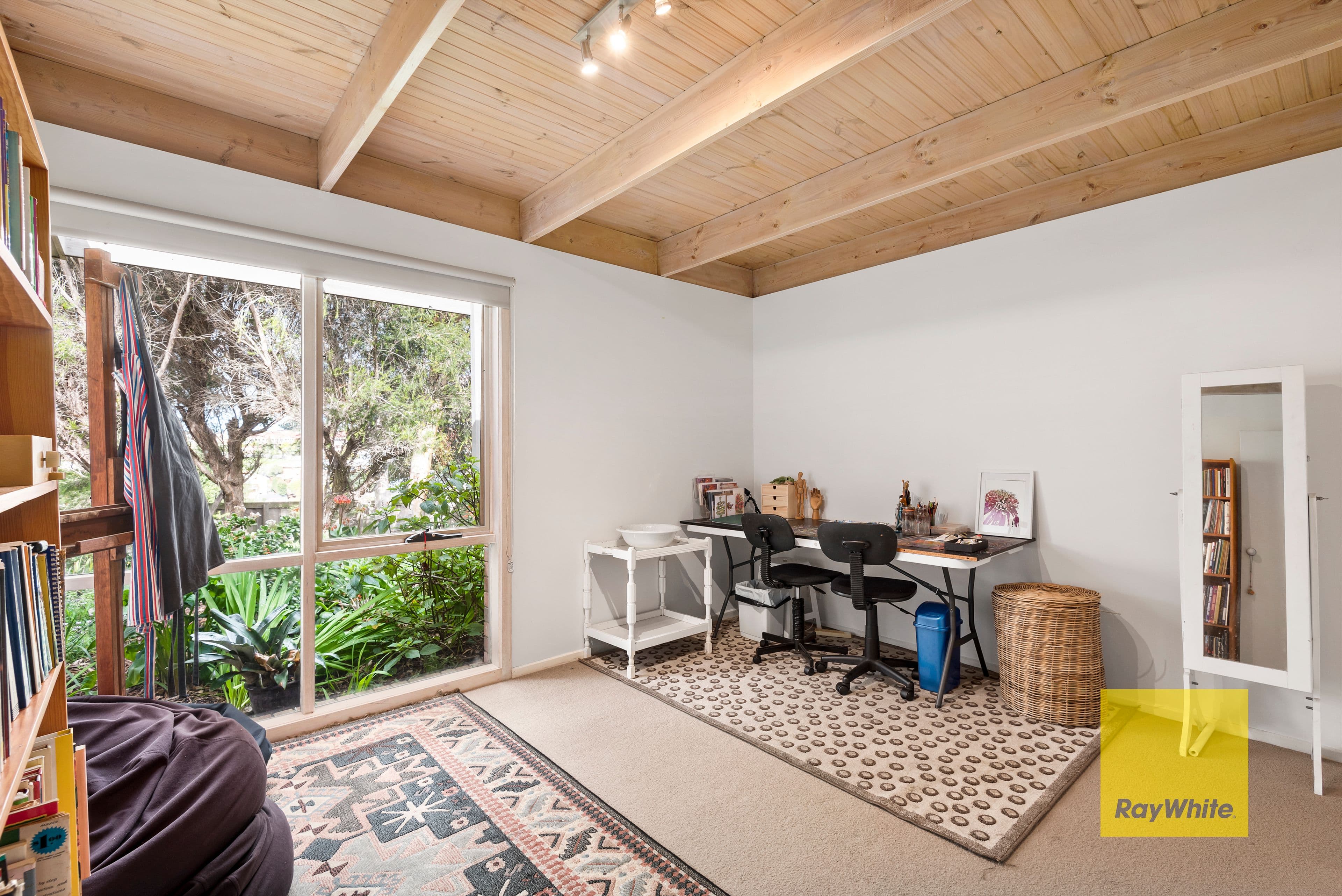 8 Triumph Court, Highton VIC 3216, Highton - Thumbnail 8