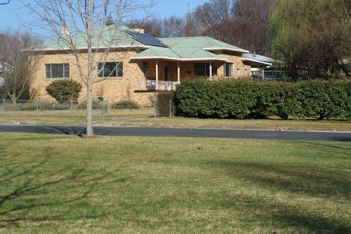 122 West Avenue, Glen Innes - Image 1