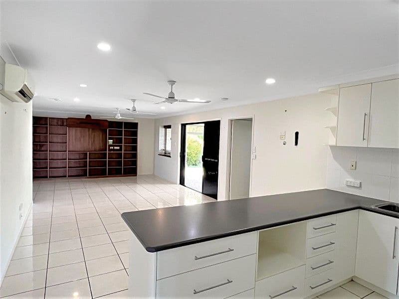 47 Pacific Avenue, Sarina QLD 4737, Sarina - Thumbnail 2