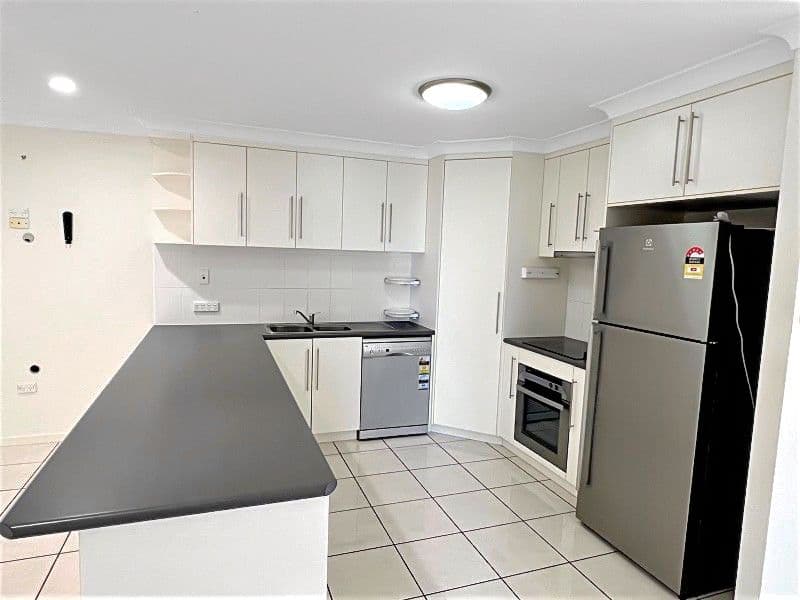 47 Pacific Avenue, Sarina QLD 4737, Sarina - Thumbnail 3