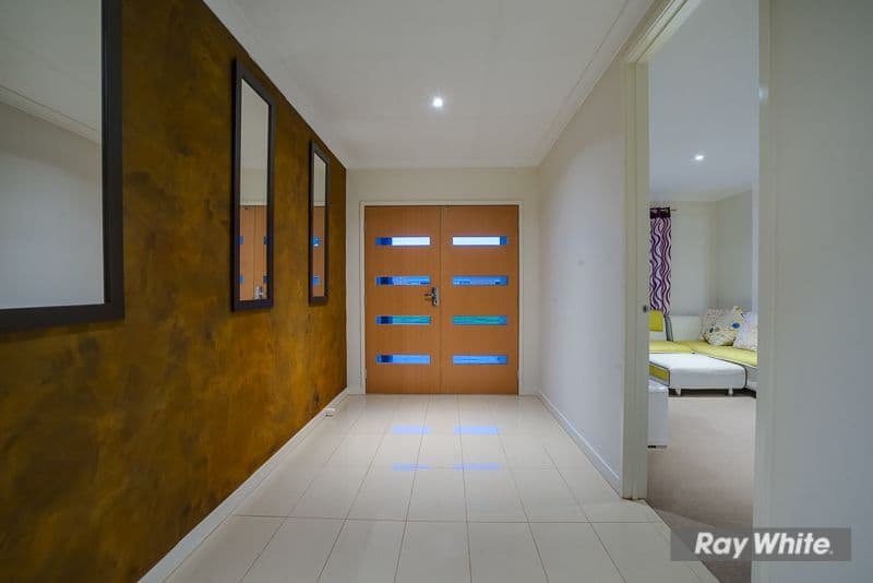 15 PEMBURY Way, Wyndham Vale VIC 3024, Wyndham Vale - Thumbnail 3