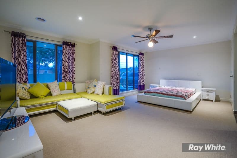 15 PEMBURY Way, Wyndham Vale VIC 3024, Wyndham Vale - Thumbnail 4