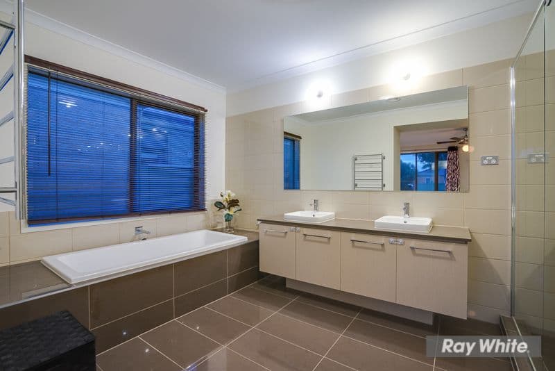 15 PEMBURY Way, Wyndham Vale VIC 3024, Wyndham Vale - Thumbnail 6