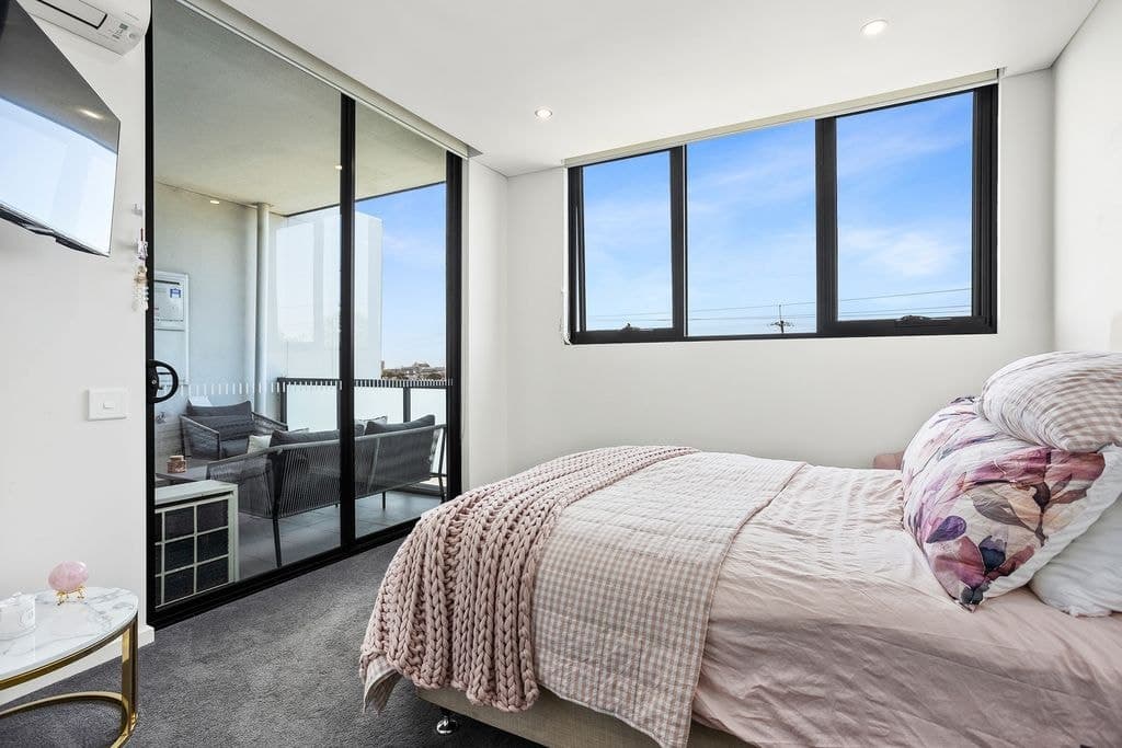 204/118 Gladstone Avenue, Coniston - Thumbnail 5