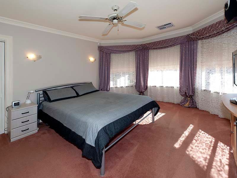 10 Lacombe Court, CANNING VALE WA 6155, Canning Vale - Thumbnail 5