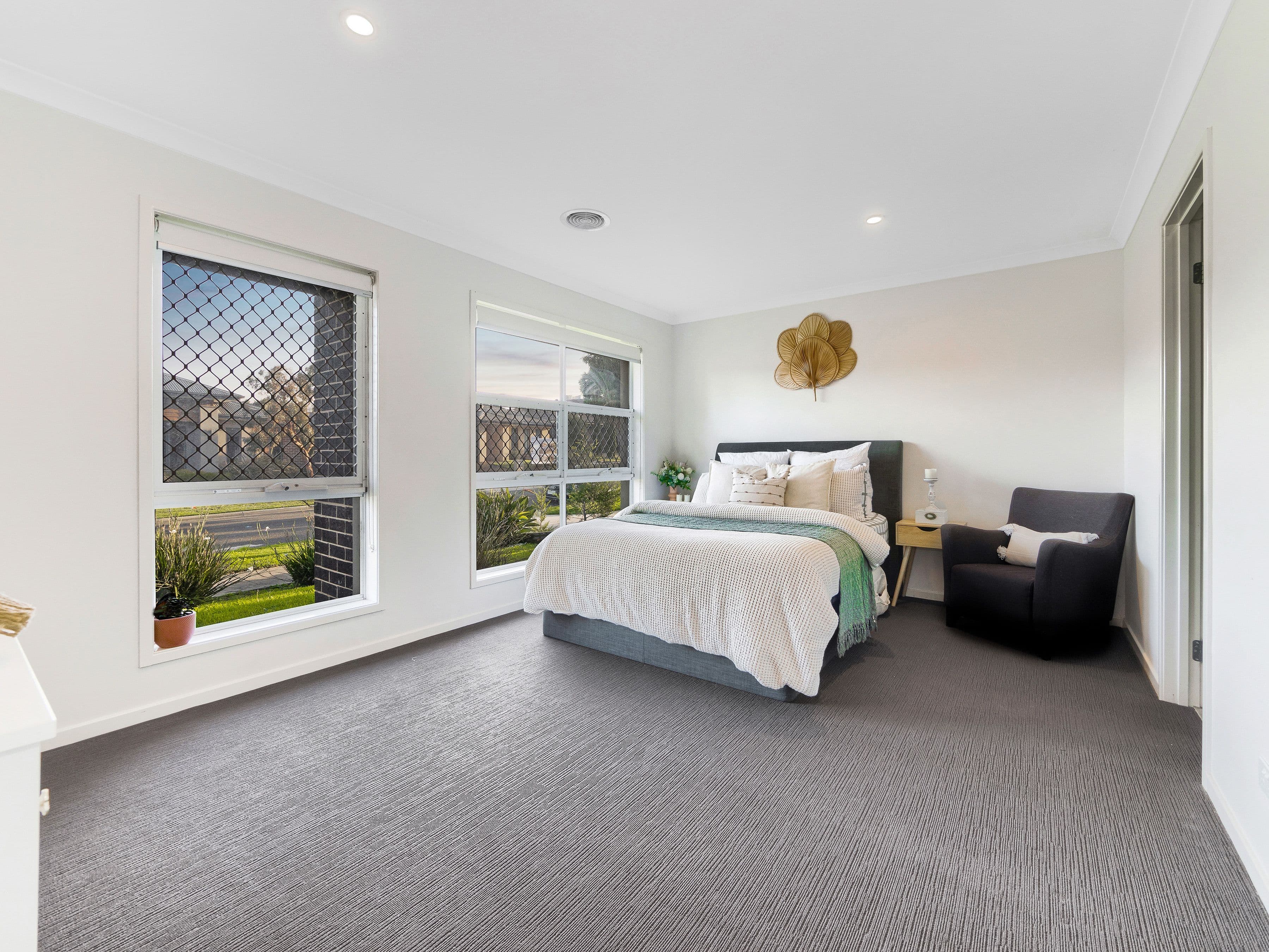 13 Canopy Grove, Cranbourne East VIC 3977, Cranbourne East - Thumbnail 2