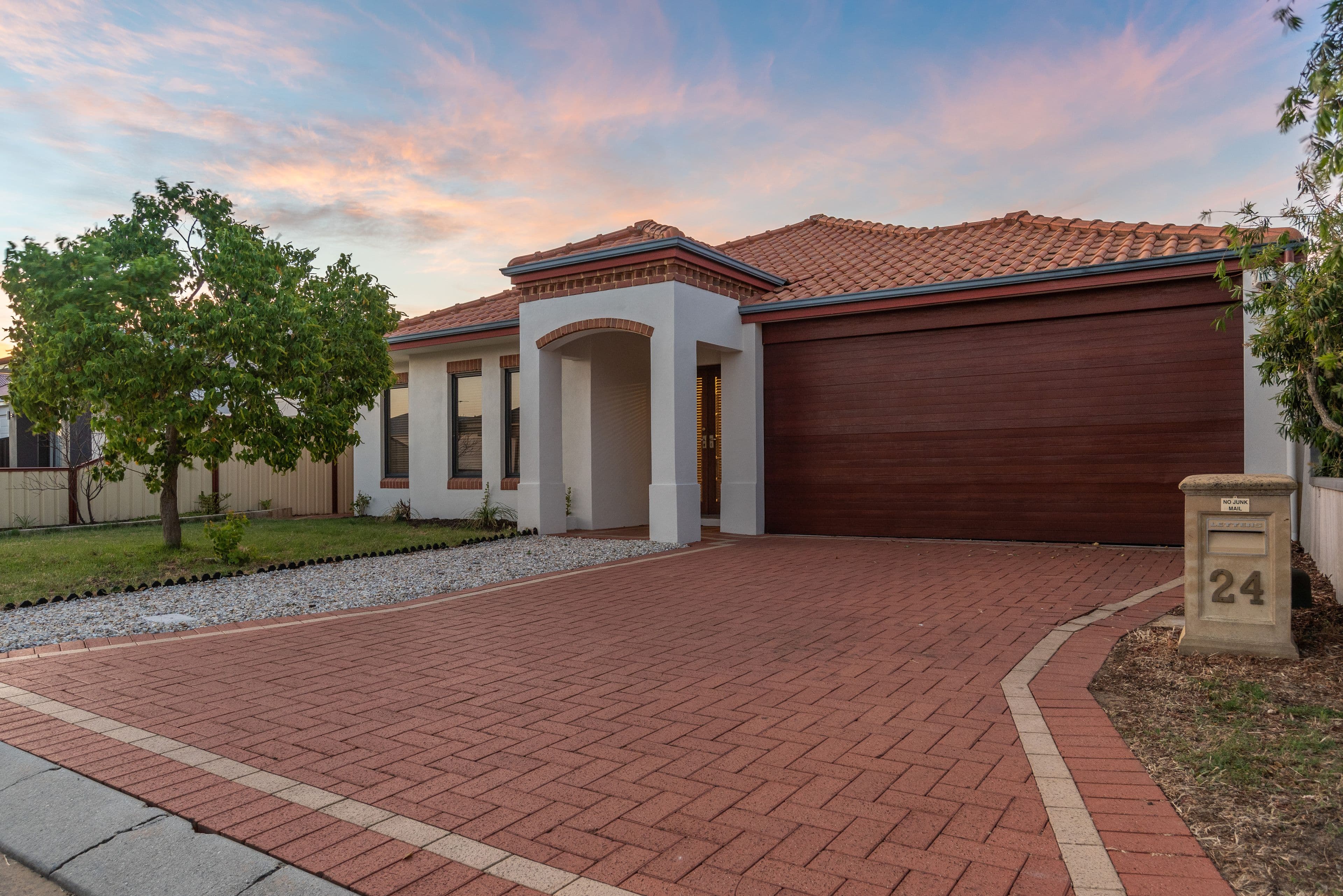 24 Salesian Court, Queens Park WA 6107, Queens Park - Thumbnail 2