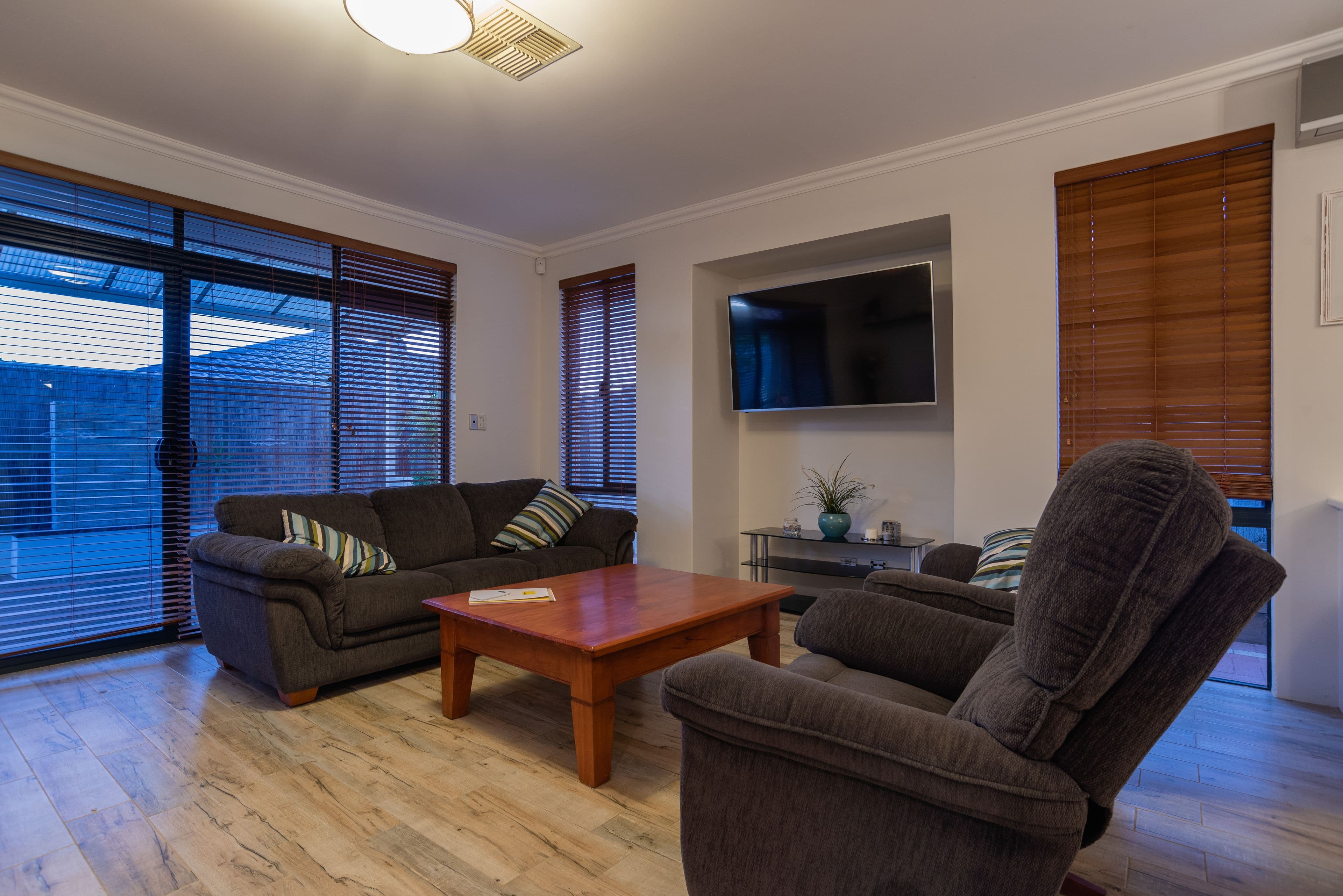 24 Salesian Court, Queens Park WA 6107, Queens Park - Thumbnail 4