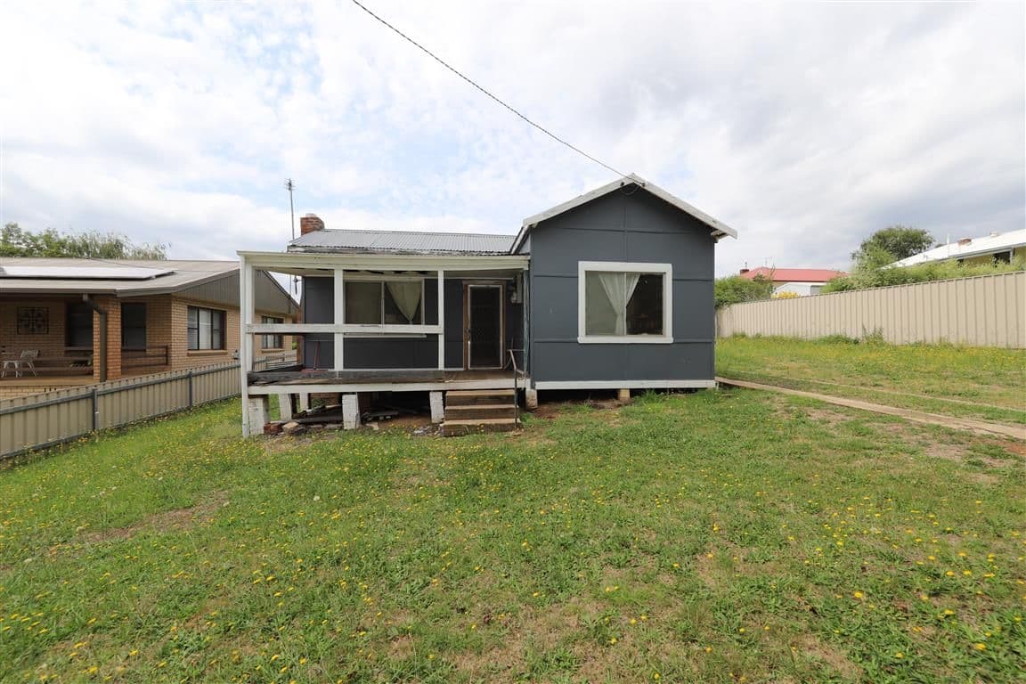 7 Batlow Avenue, Batlow NSW 2730, Batlow - Image 1