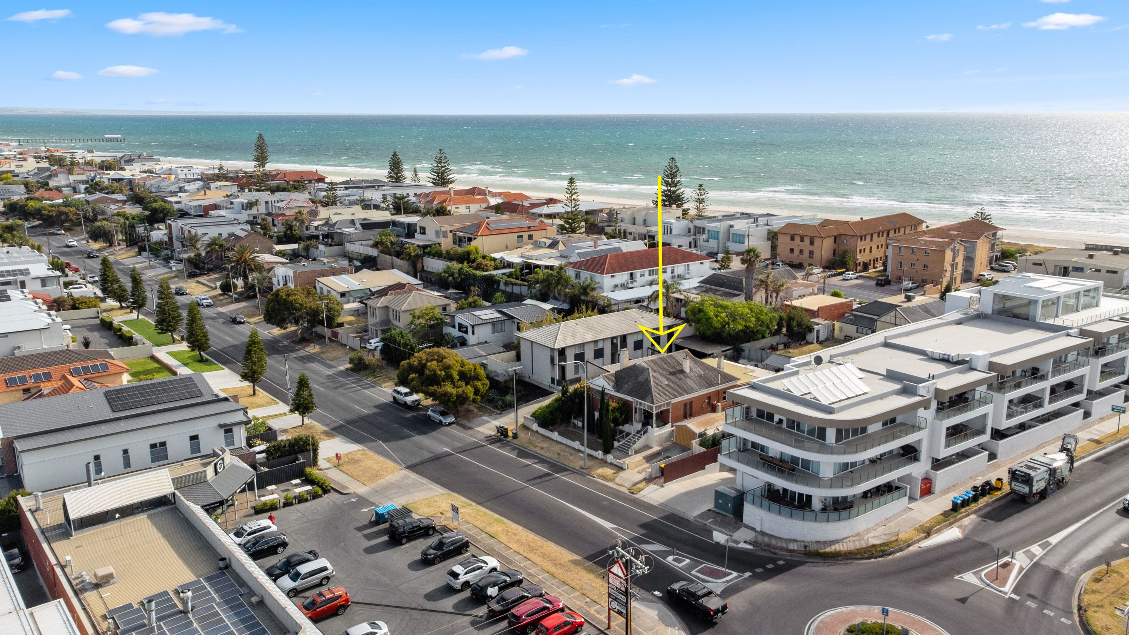 423 Military Road, Henley Beach SA 5022, Henley Beach - Thumbnail 2