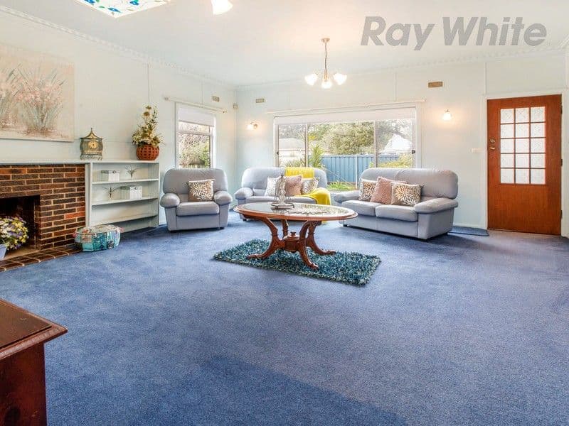 10 Cairns Avenue, Rosebud VIC 3939, Rosebud - Thumbnail 3