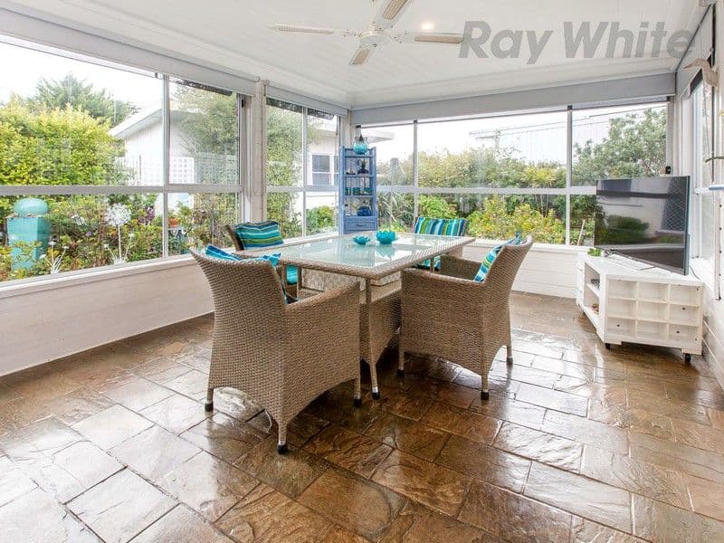 10 Cairns Avenue, Rosebud VIC 3939, Rosebud - Thumbnail 5