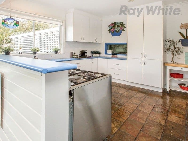 10 Cairns Avenue, Rosebud VIC 3939, Rosebud - Thumbnail 7