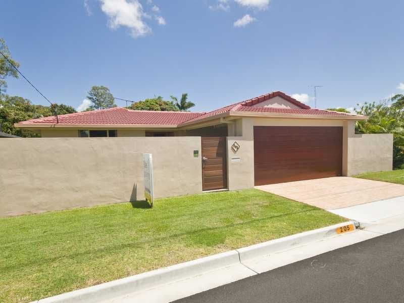 205 Mallawa Drive, PALM BEACH QLD 4221, Palm Beach - Thumbnail 2