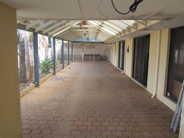 11 Fulham Close, PARMELIA WA 6167, Parmelia - Thumbnail 3