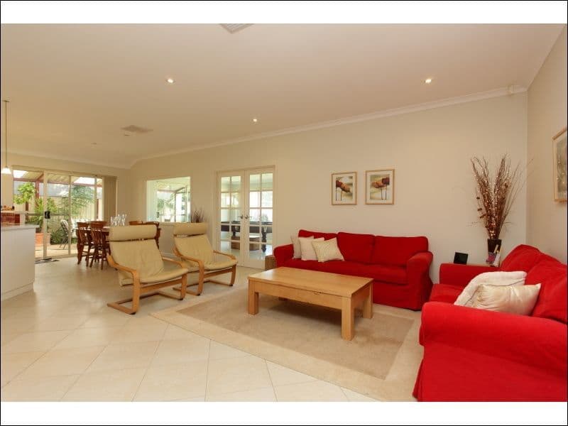 75 Russell Street, EAST CANNINGTON WA 6107, East Cannington - Thumbnail 3