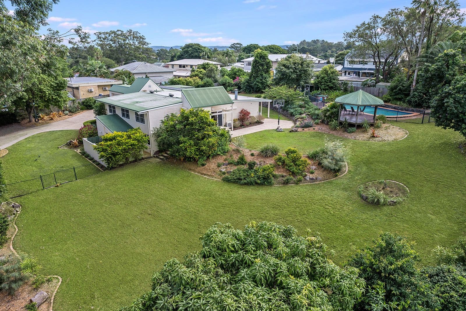 14 Eversden Street, Kenmore QLD 4069, Kenmore - Thumbnail 2
