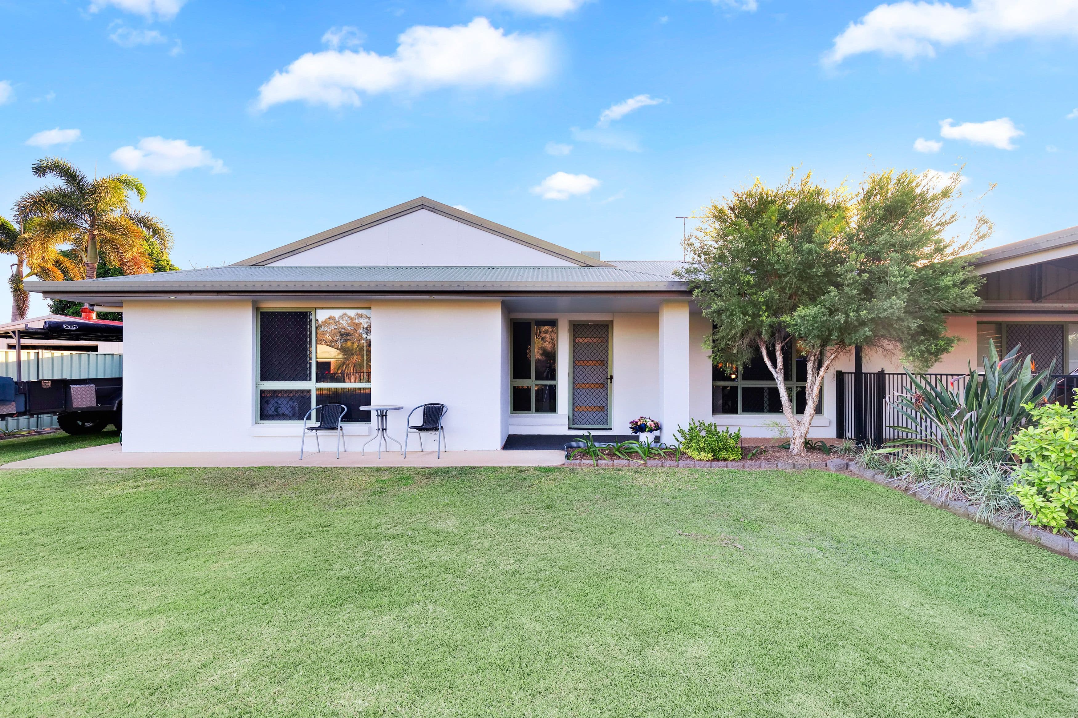 3 Kidd Street, Emerald QLD 4720, Emerald - Thumbnail 2