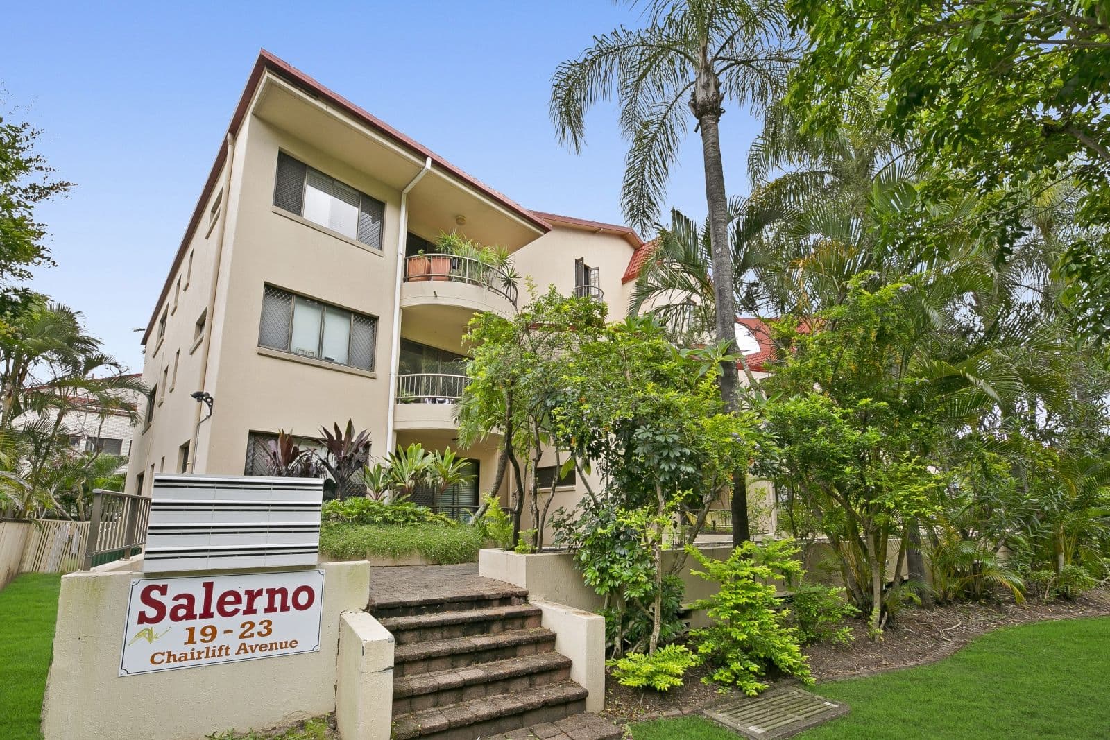 21 Chairlift Avenue, Mermaid Beach QLD 4218, Mermaid Beach - Thumbnail 2