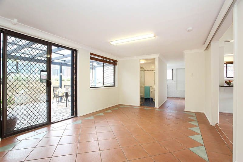 16 Langlo Street, RIVERHILLS QLD 4074, Riverhills - Thumbnail 6