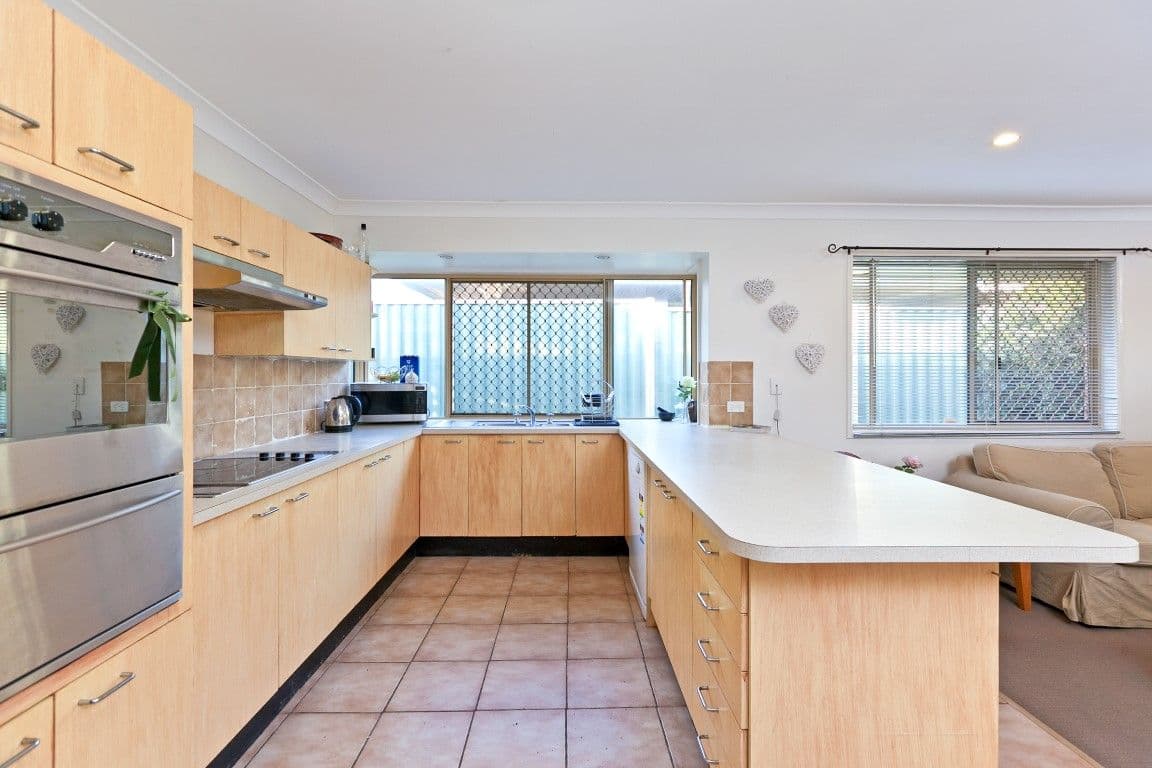 8 Turnberry Drive, VICTORIA POINT QLD 4165, Victoria Point - Thumbnail 3