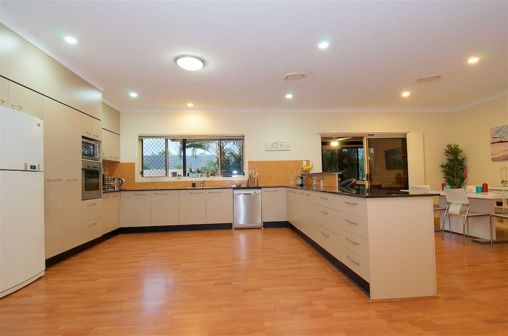 4 Portreeves Place, Arundel QLD 4214, Arundel - Thumbnail 4
