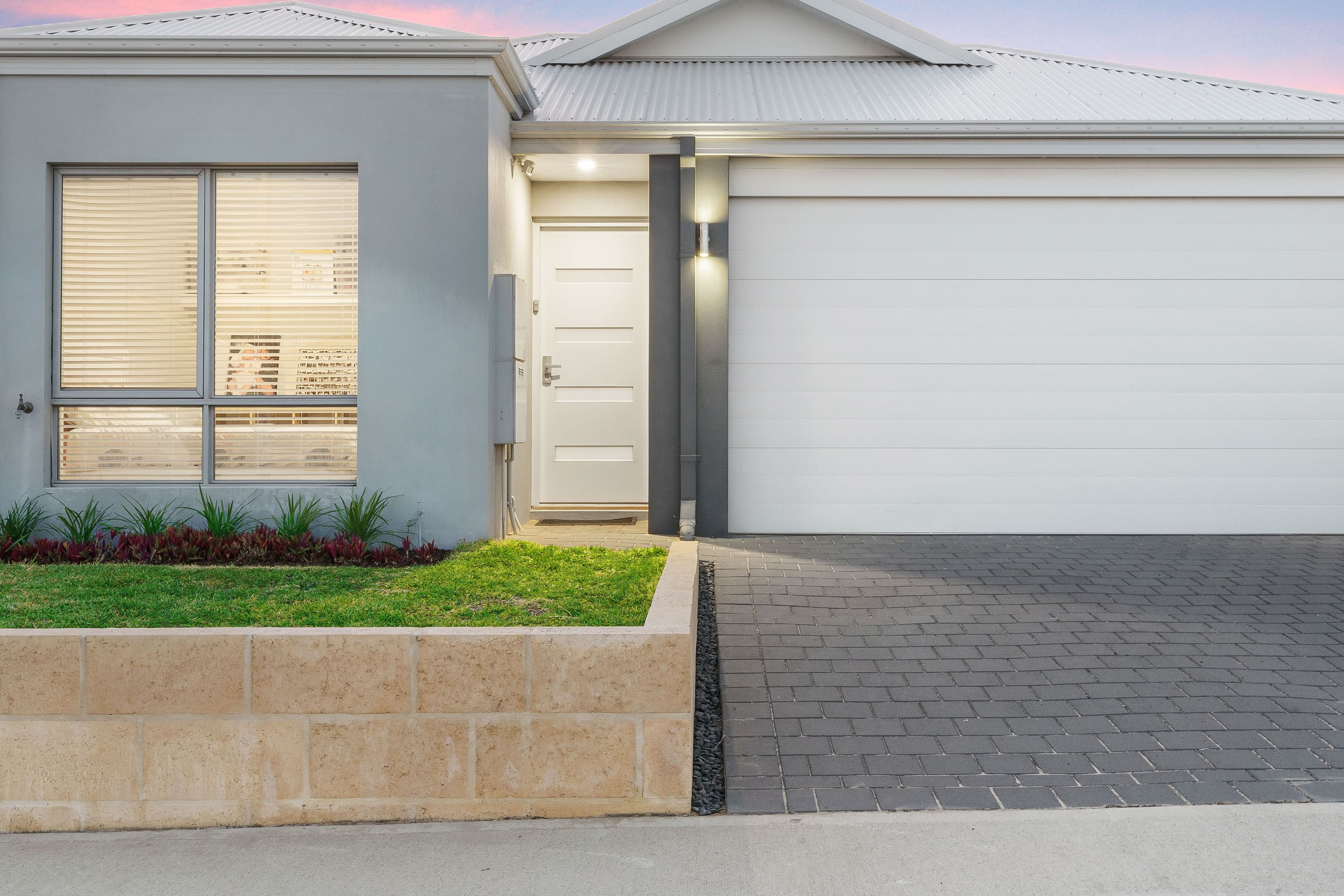 17 Commodore Avenue, Clarkson WA 6030, Clarkson - Thumbnail 2