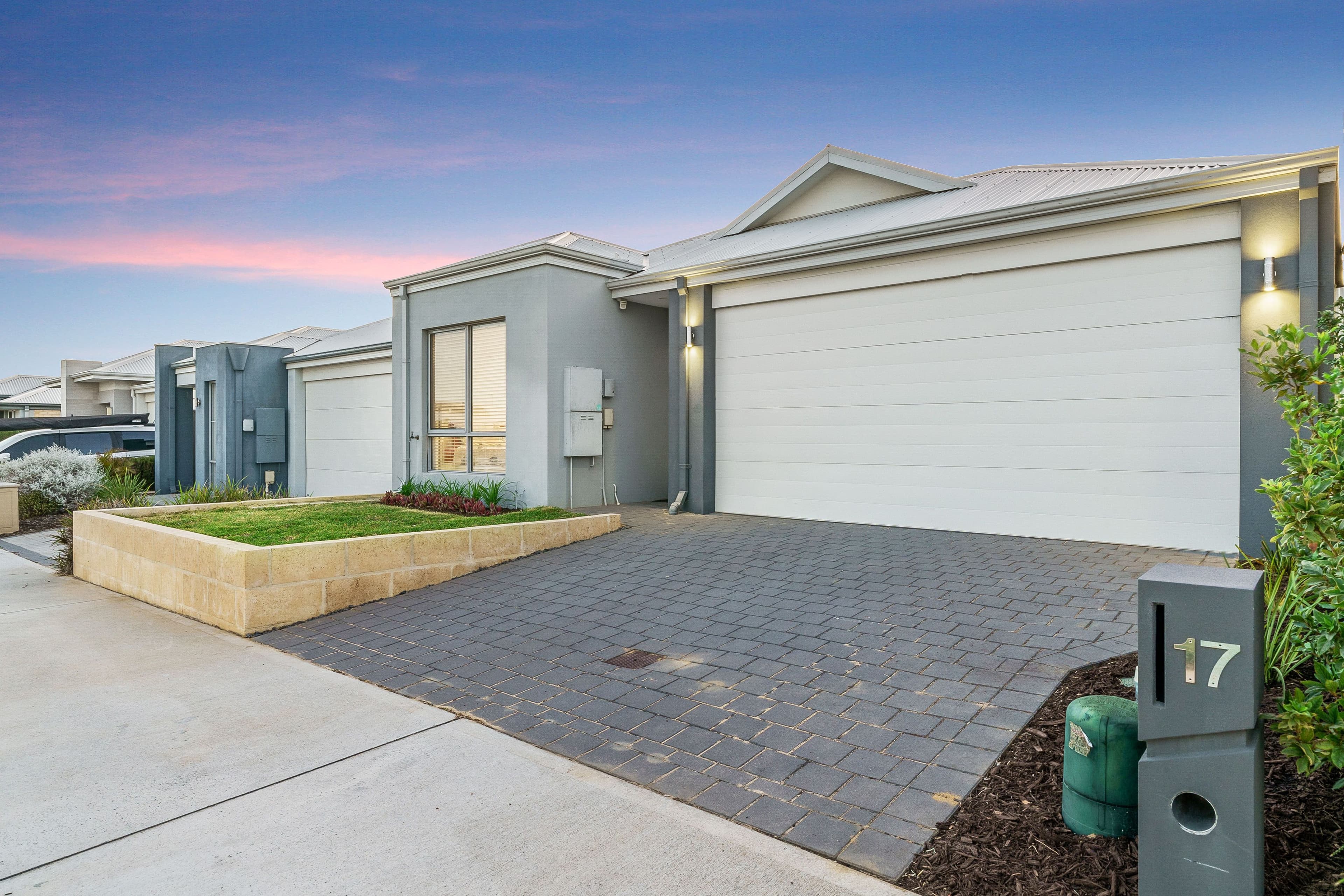 17 Commodore Avenue, Clarkson WA 6030, Clarkson - Thumbnail 3