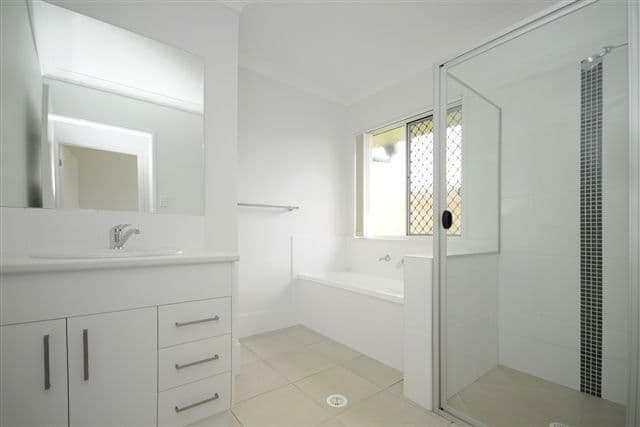50 Bennett Street, KLEINTON QLD 4352, Kleinton - Thumbnail 5