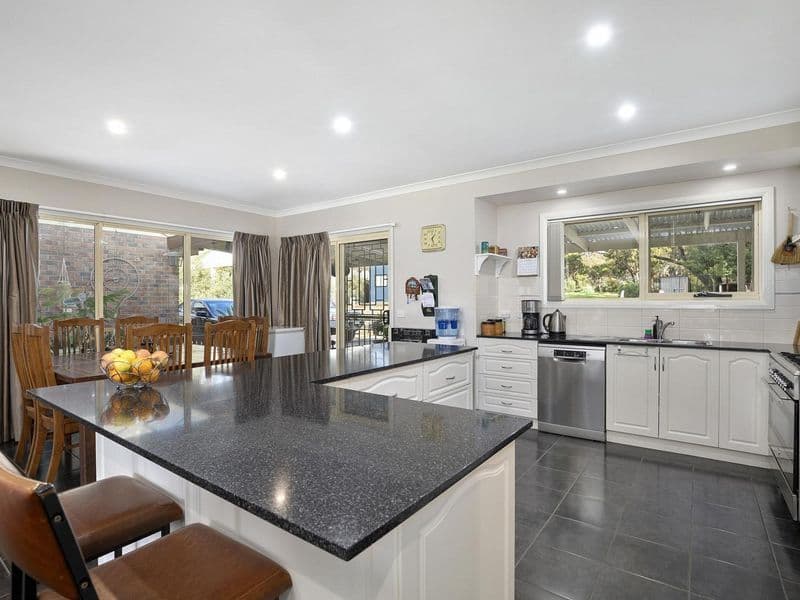 109 Picnic Road, Ararat VIC 3377, Ararat - Thumbnail 2