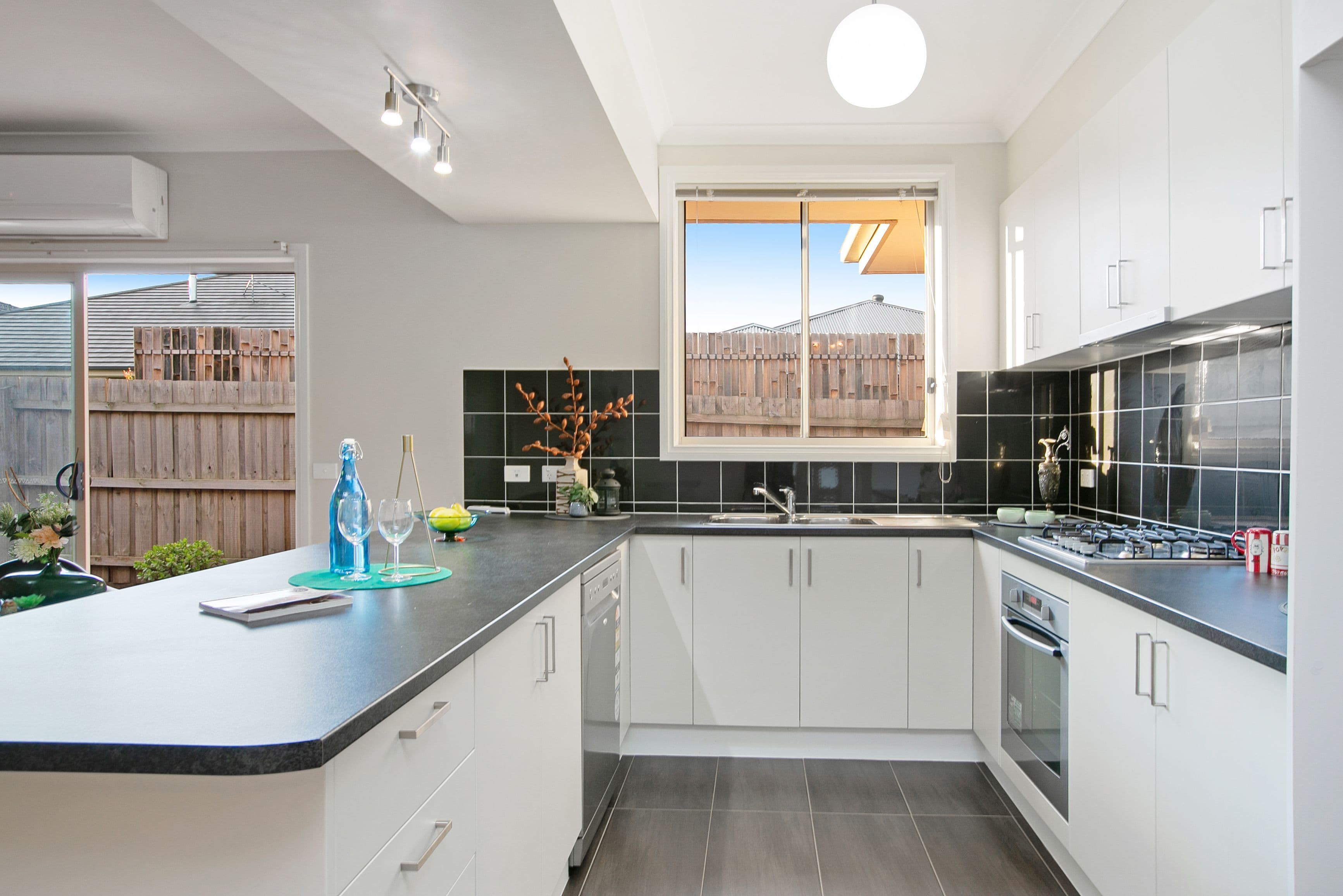 104 Barry Street, Reservoir VIC 3073, Reservoir - Thumbnail 6
