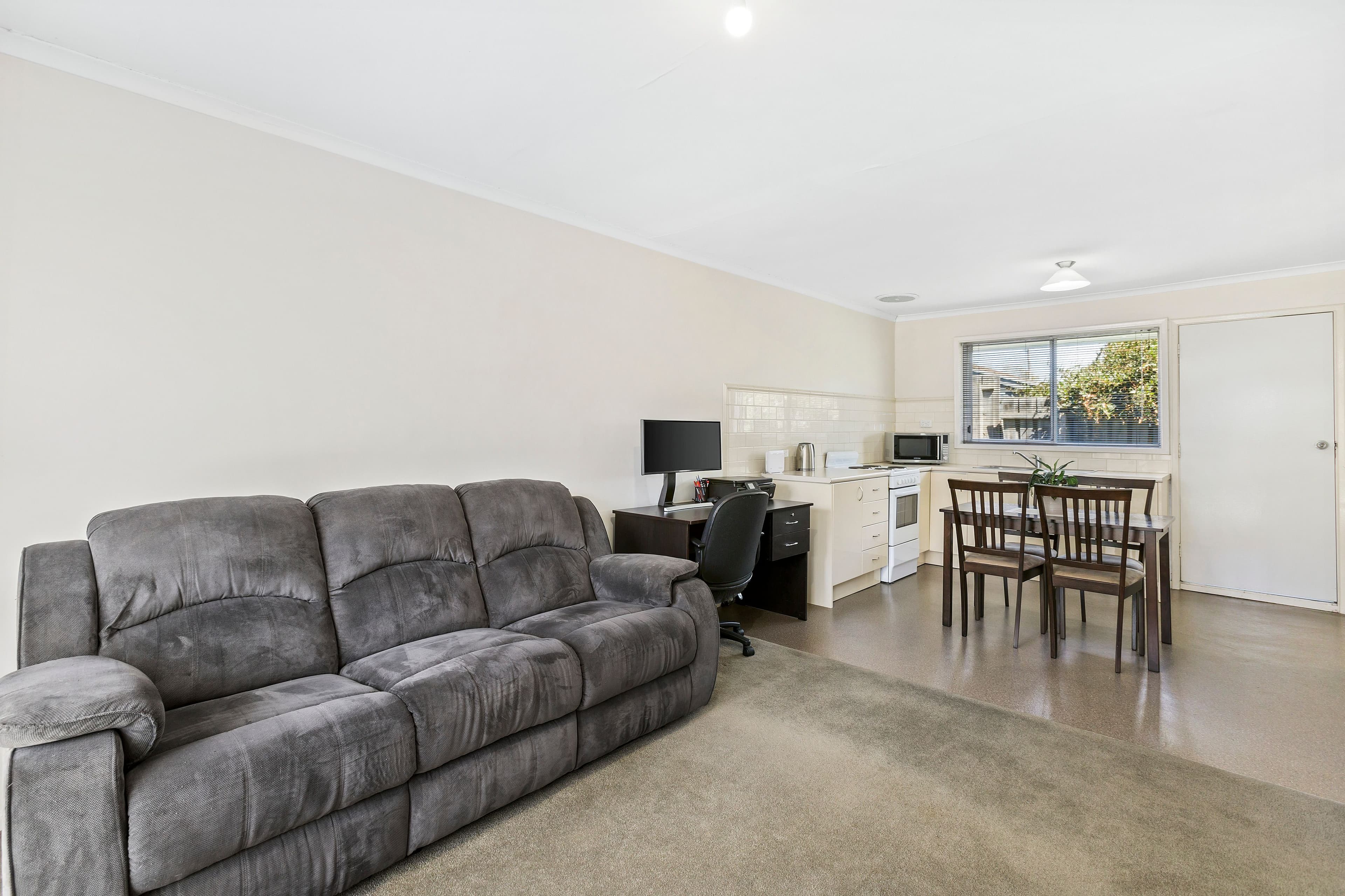 19 Polwarth Crescent, Belmont VIC 3216, Belmont - Thumbnail 3