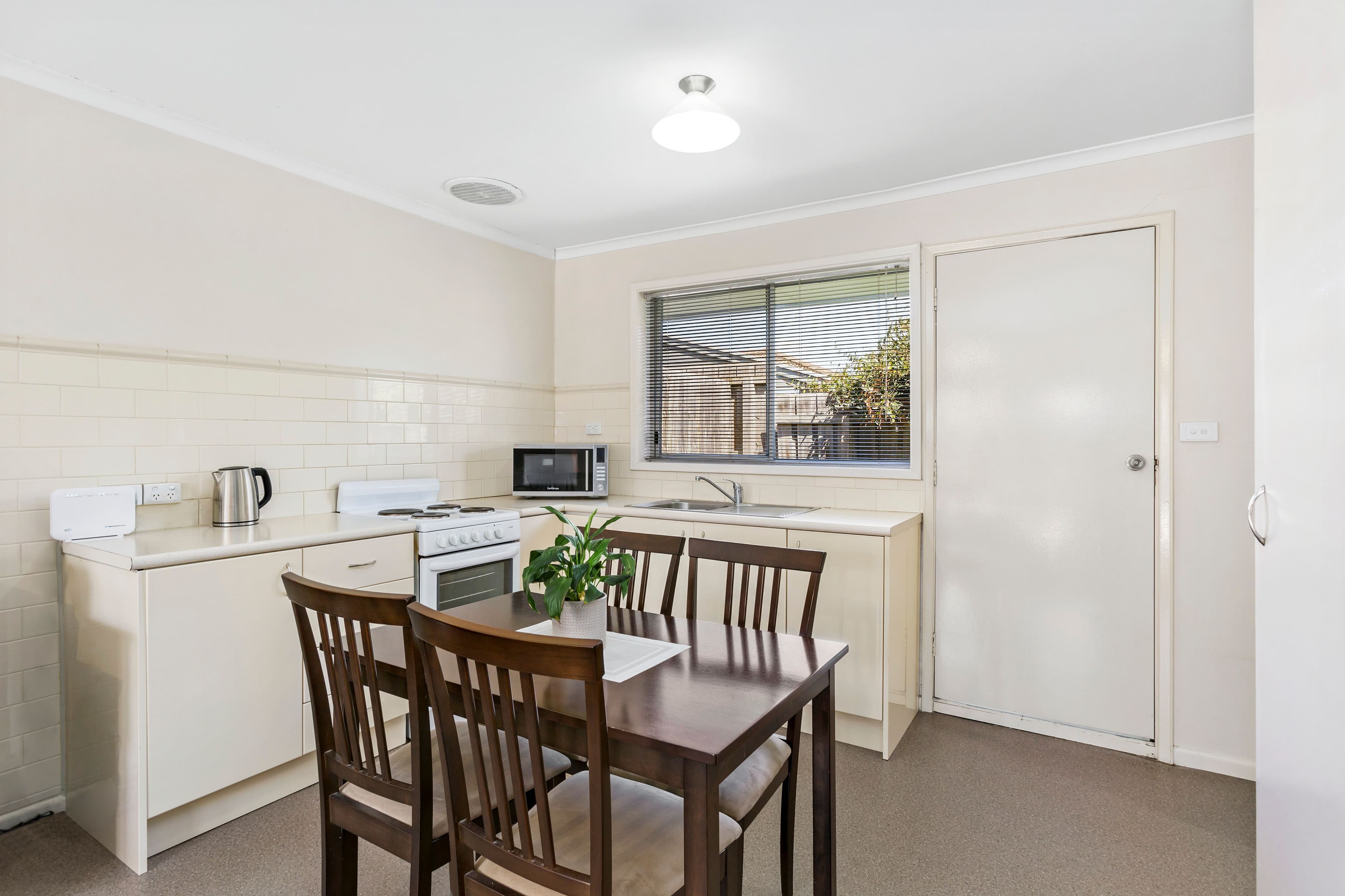 19 Polwarth Crescent, Belmont VIC 3216, Belmont - Thumbnail 5