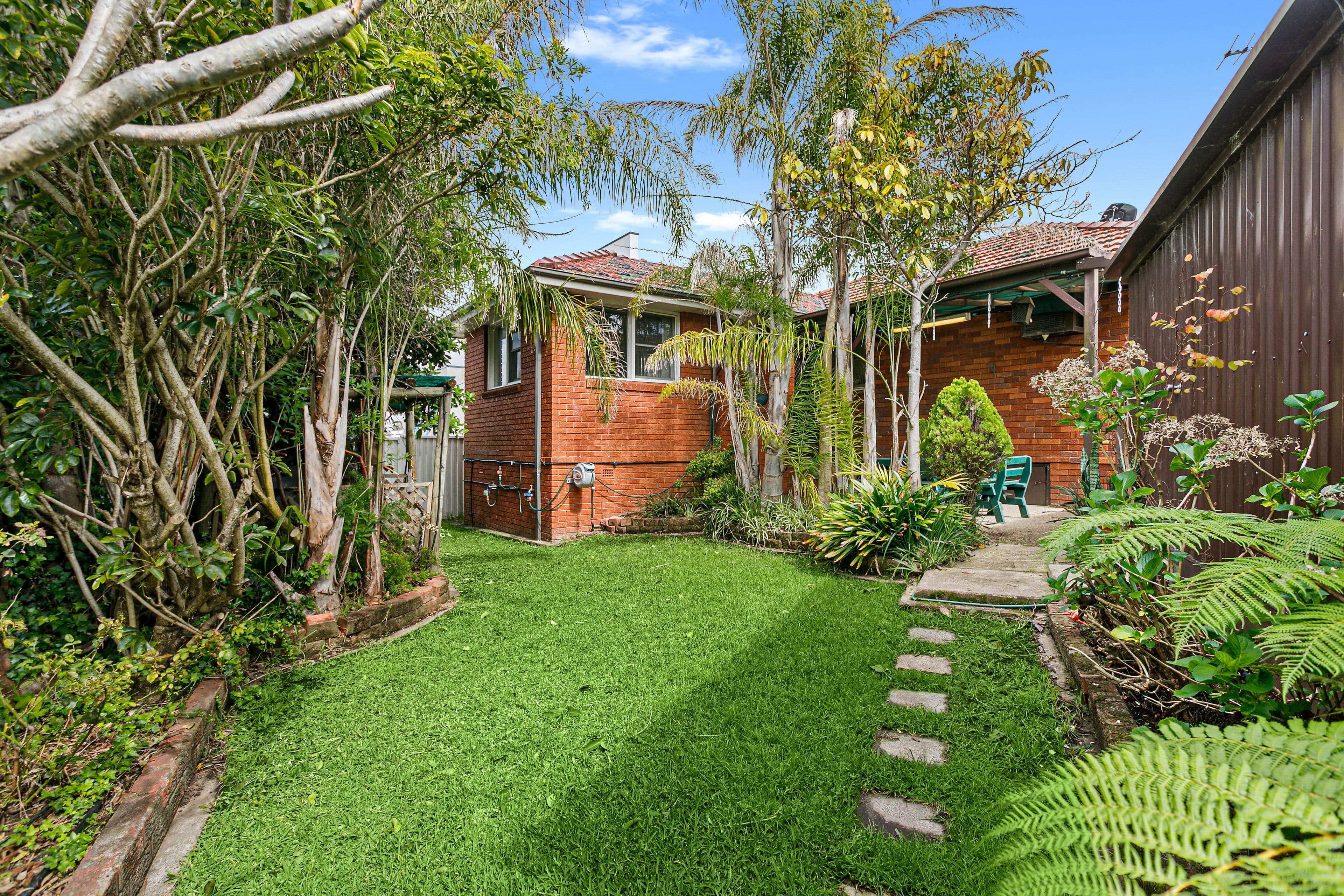 10 Kerry Crescent, Roselands NSW 2196, Roselands - Thumbnail 2