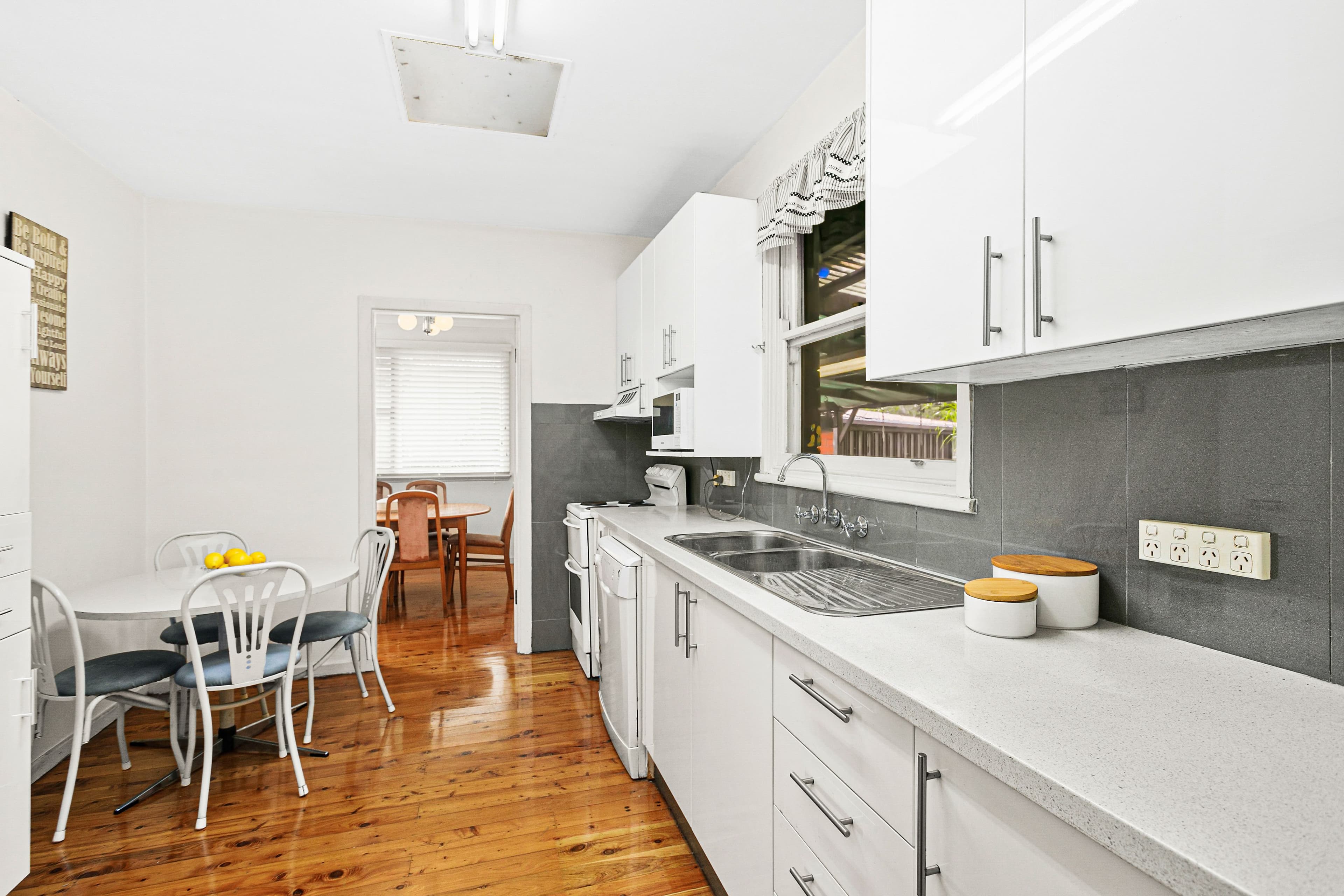 10 Kerry Crescent, Roselands NSW 2196, Roselands - Thumbnail 4