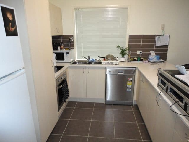 9 Skardon Crescent, BRASSALL QLD 4305, Brassall - Thumbnail 4
