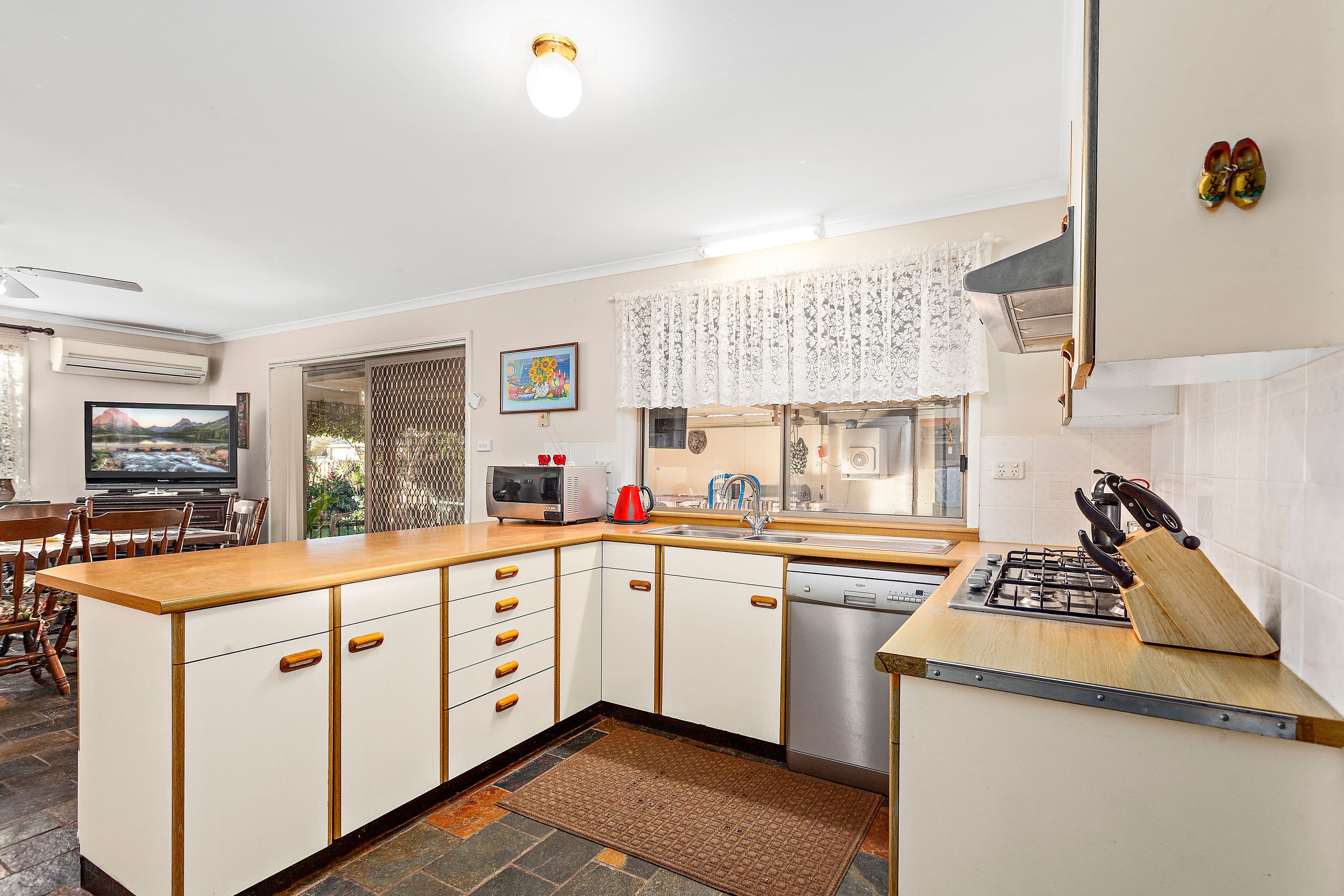 6 Ribbonwood Place, Albion Park Rail - Thumbnail 3