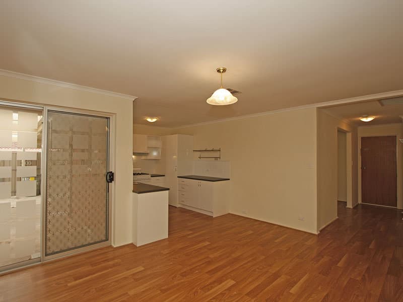 11 Rochester Street, Morphett Vale - Thumbnail 6