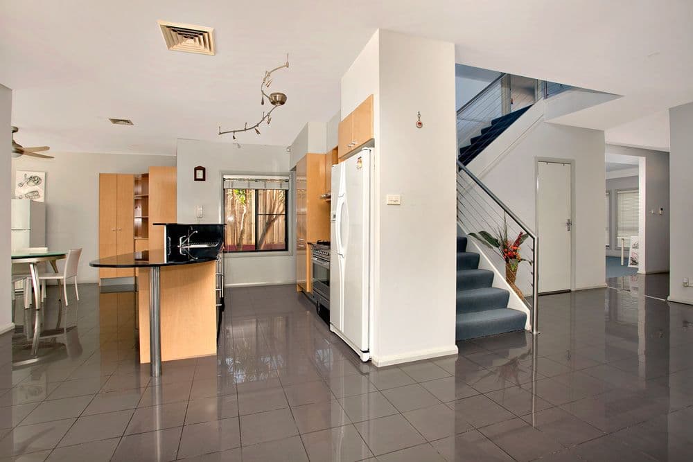 18 Emery Road, BEAUMONT HILLS NSW 2155, Beaumont Hills - Thumbnail 2