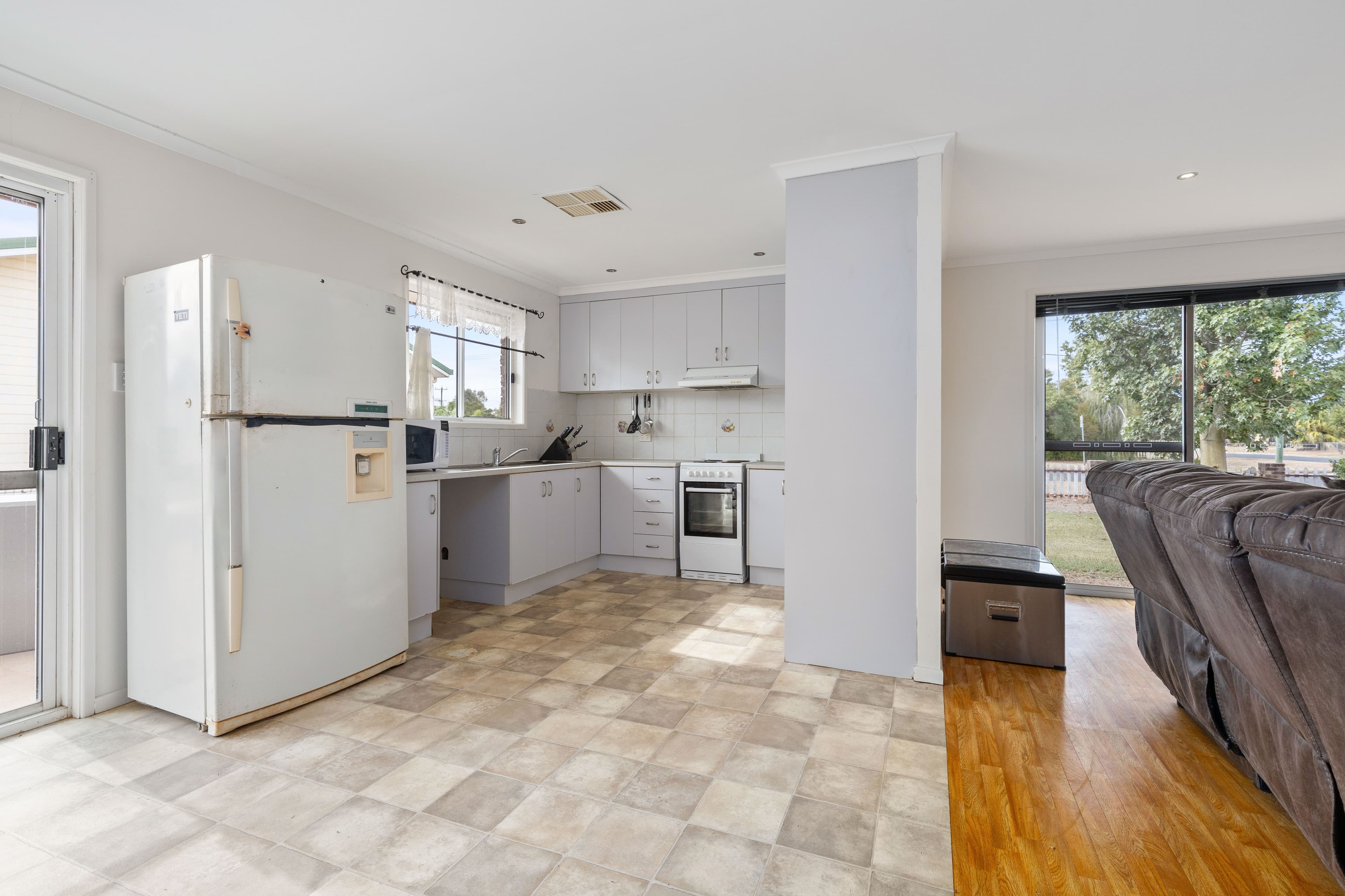 9 Bauhinia Court, Emerald QLD 4720, Emerald - Thumbnail 6