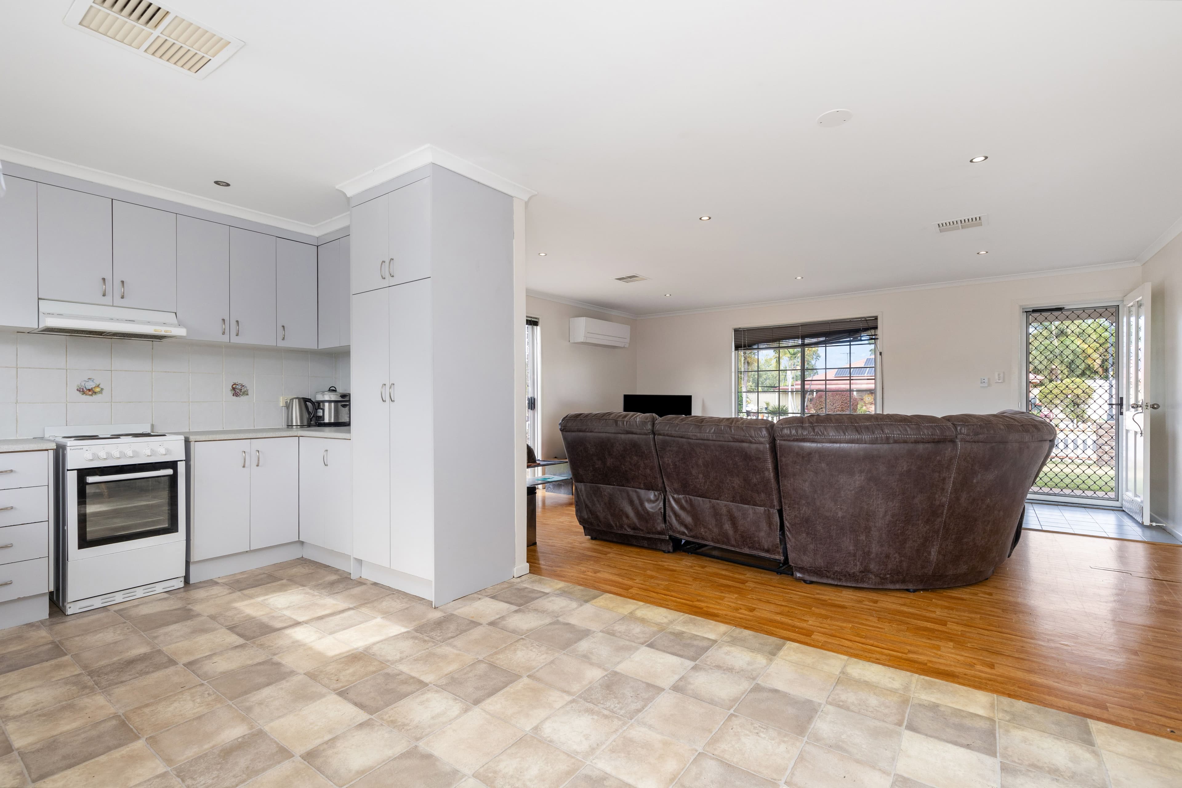 9 Bauhinia Court, Emerald QLD 4720, Emerald - Thumbnail 8