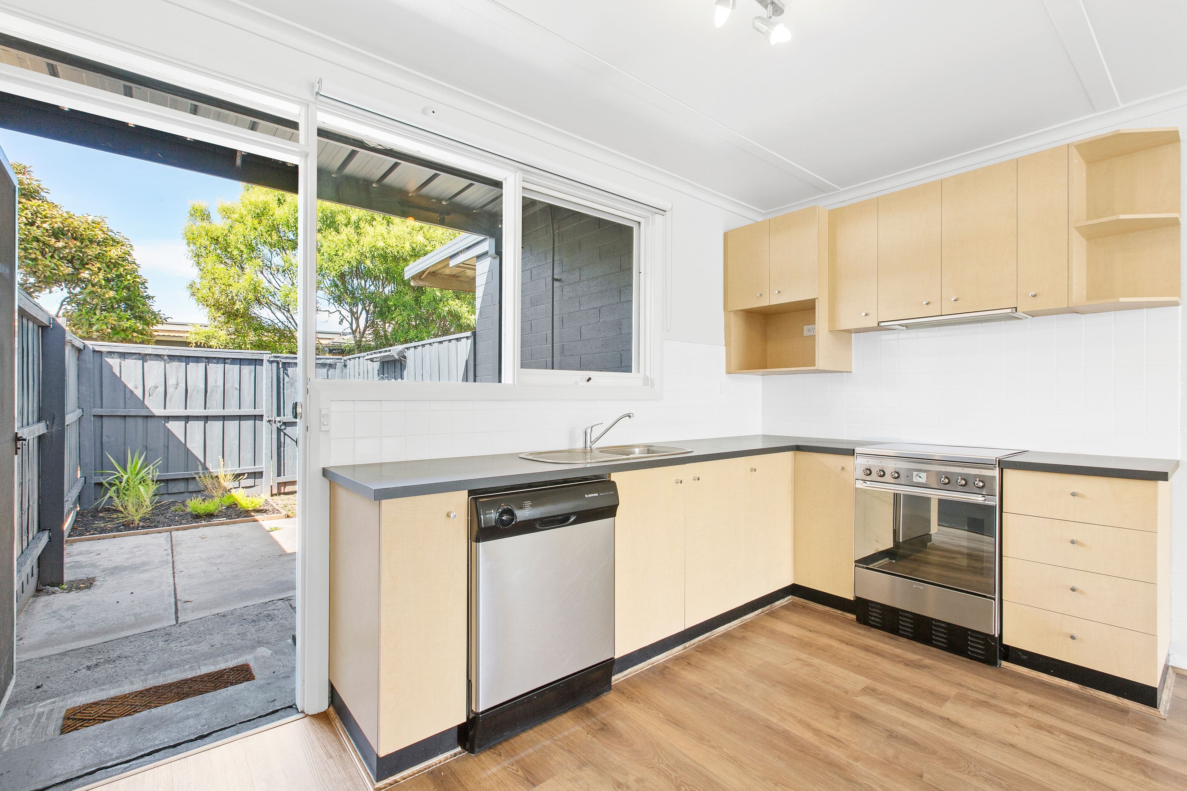 38 Bainbridge Avenue, Seaford VIC 3198, Seaford - Thumbnail 7