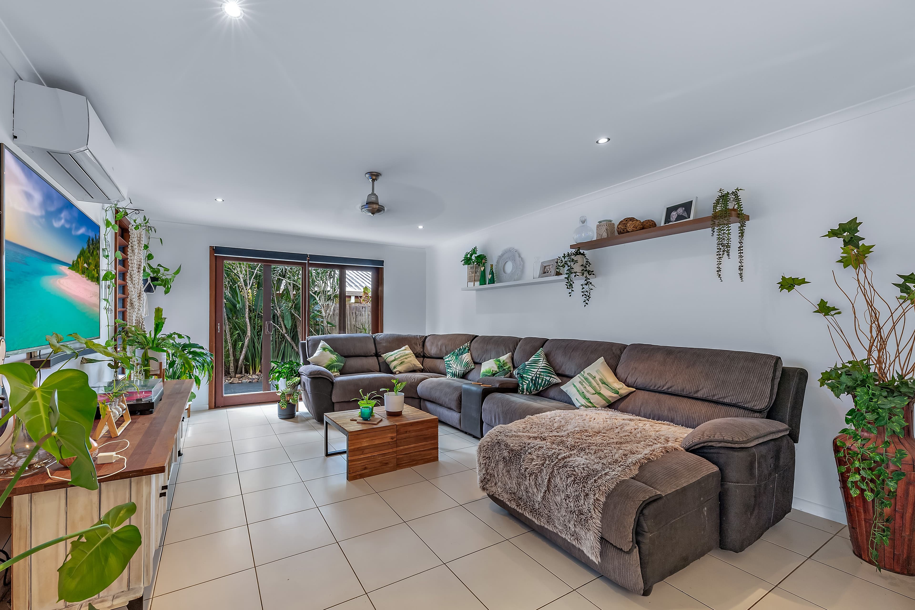 13 Iluka Street, Cannonvale QLD 4802, Cannonvale - Thumbnail 7