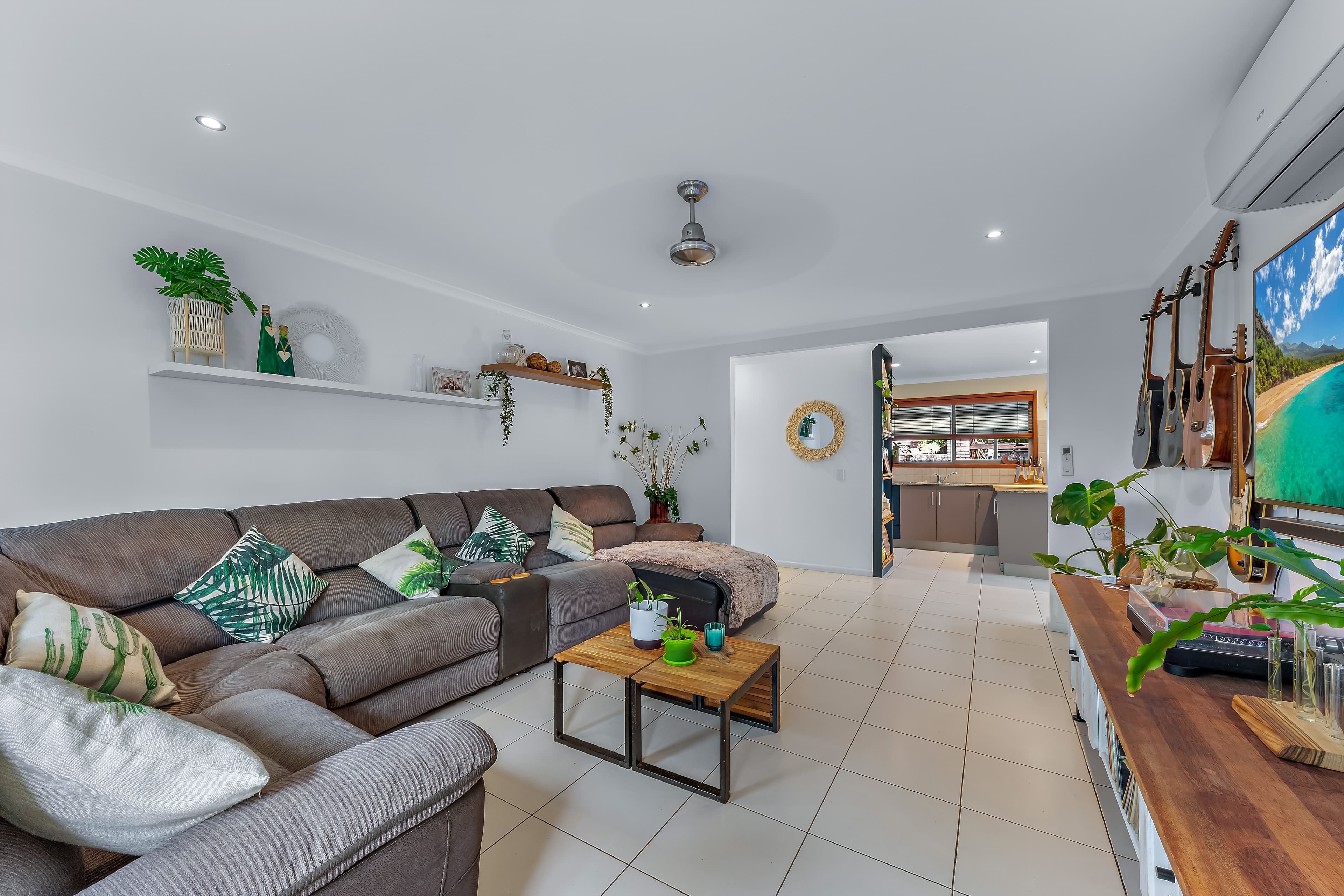 13 Iluka Street, Cannonvale QLD 4802, Cannonvale - Thumbnail 8